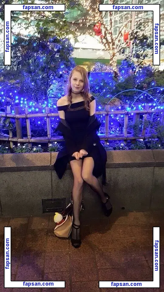 Sydney Poniewaz nude photo #0021 from OnlyFans