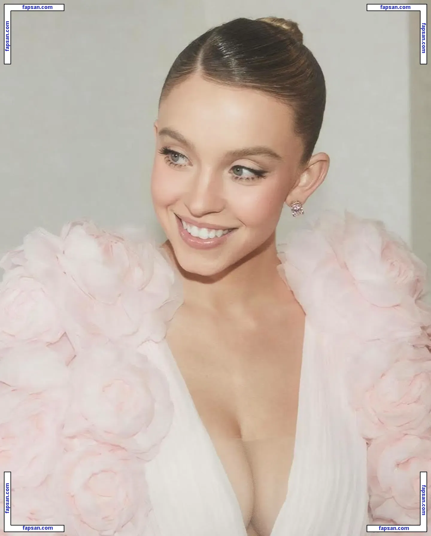 Sydney Sweeney nude photo #2496 from OnlyFans
