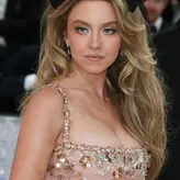 Sydney Sweeney nude #3658