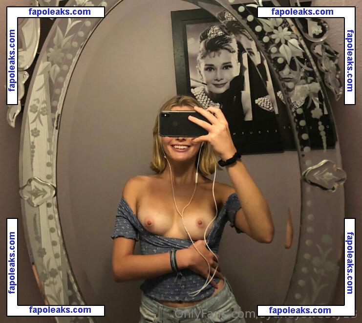 Sydney Sweety / sydney_sweeney / sydneysweety18 nude photo #0011 from OnlyFans