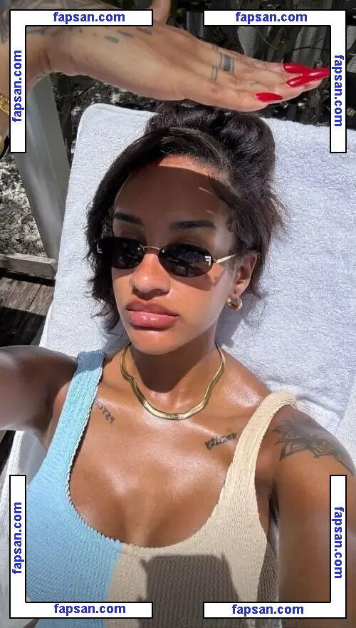 sydneychasexo nude photo #0009 from OnlyFans