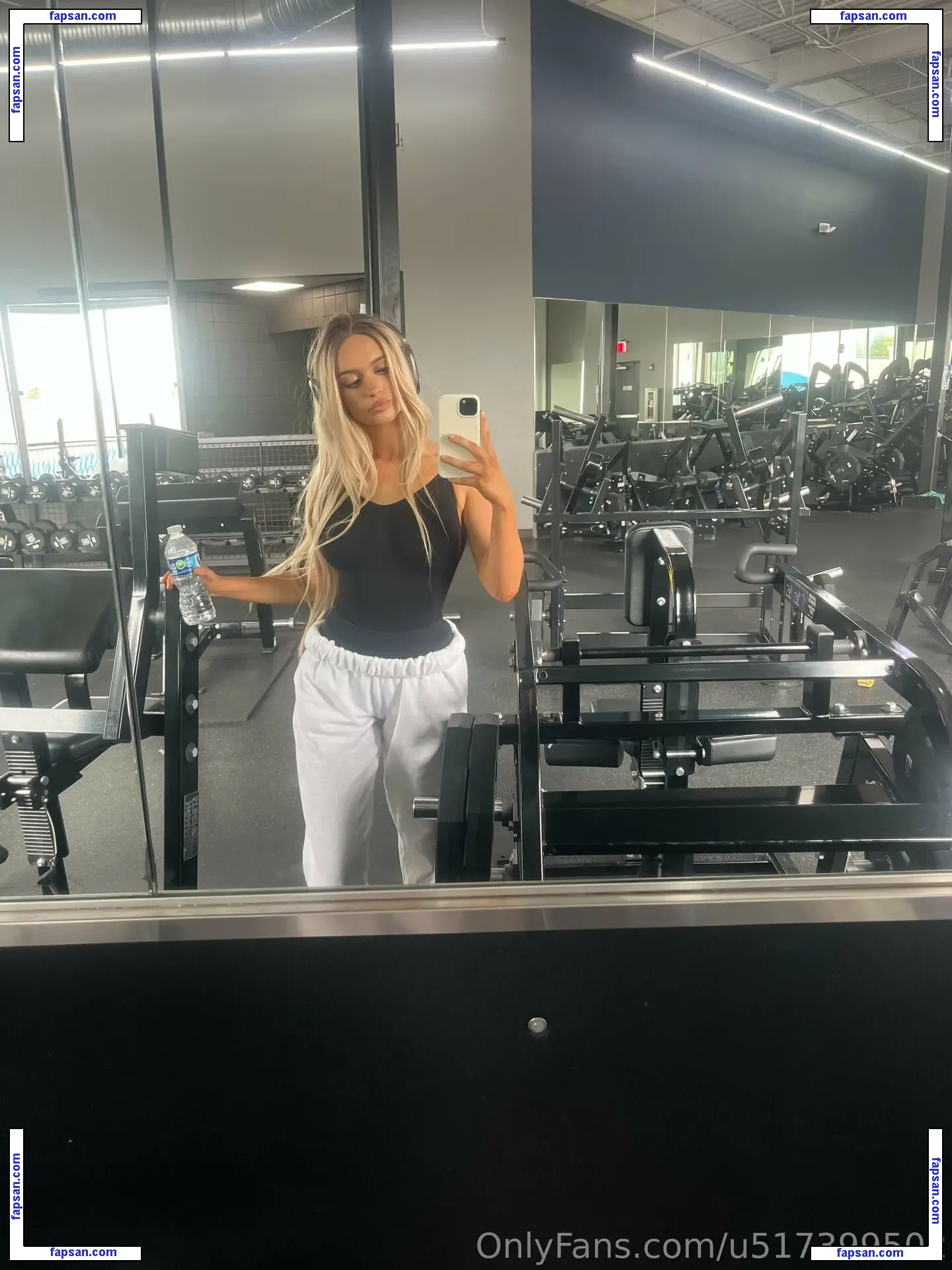 sydneyhayes nude photo #0012 from OnlyFans