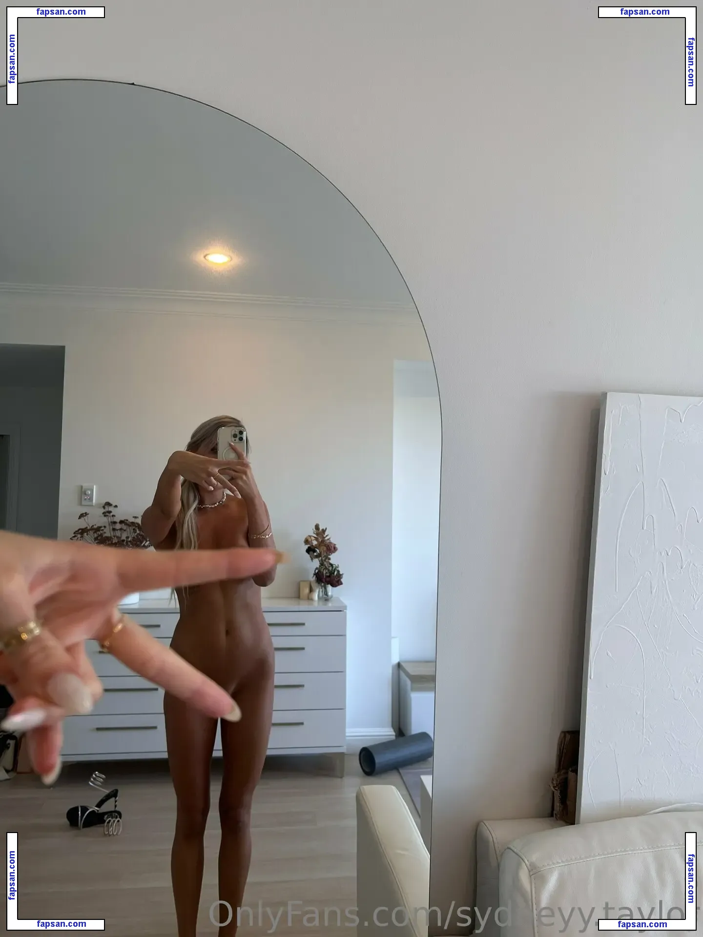 sydneyy.taylor nude photo #0001 from OnlyFans