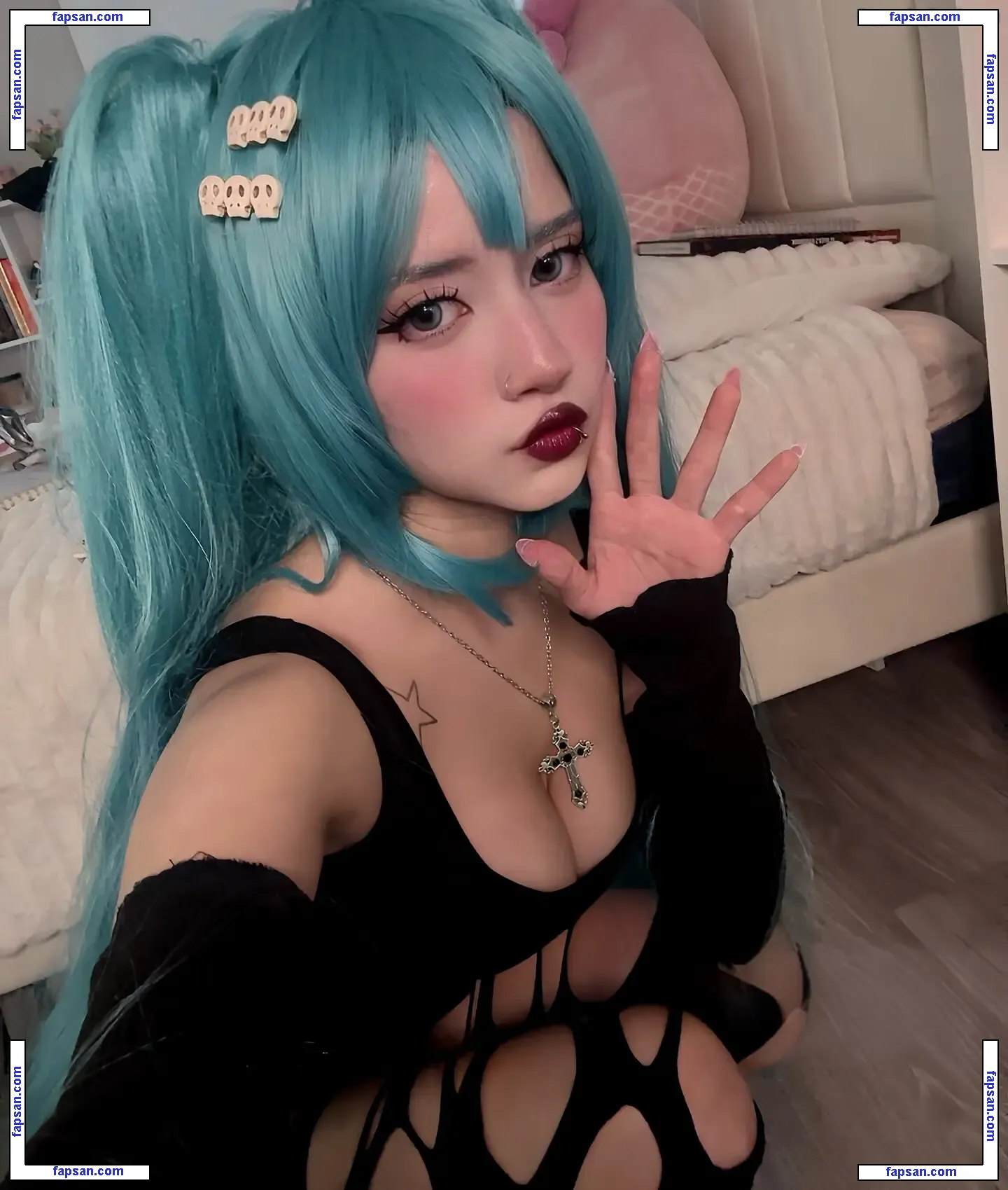 sylviedh голая фото #0015 с Онлифанс