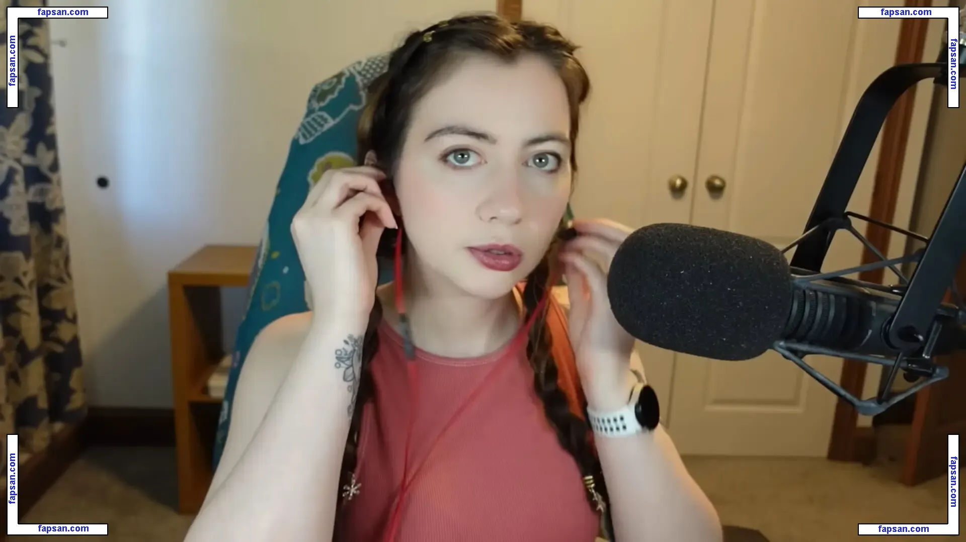 Symbalily nude photo #0015 from OnlyFans