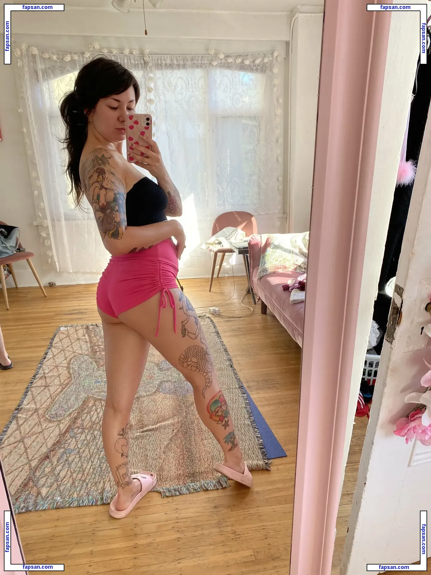 synthia_valentine nude photo #0009 from OnlyFans