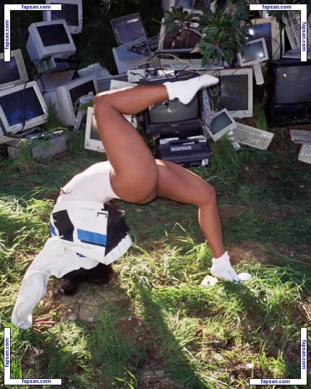 SZA nude photo #0001 from OnlyFans
