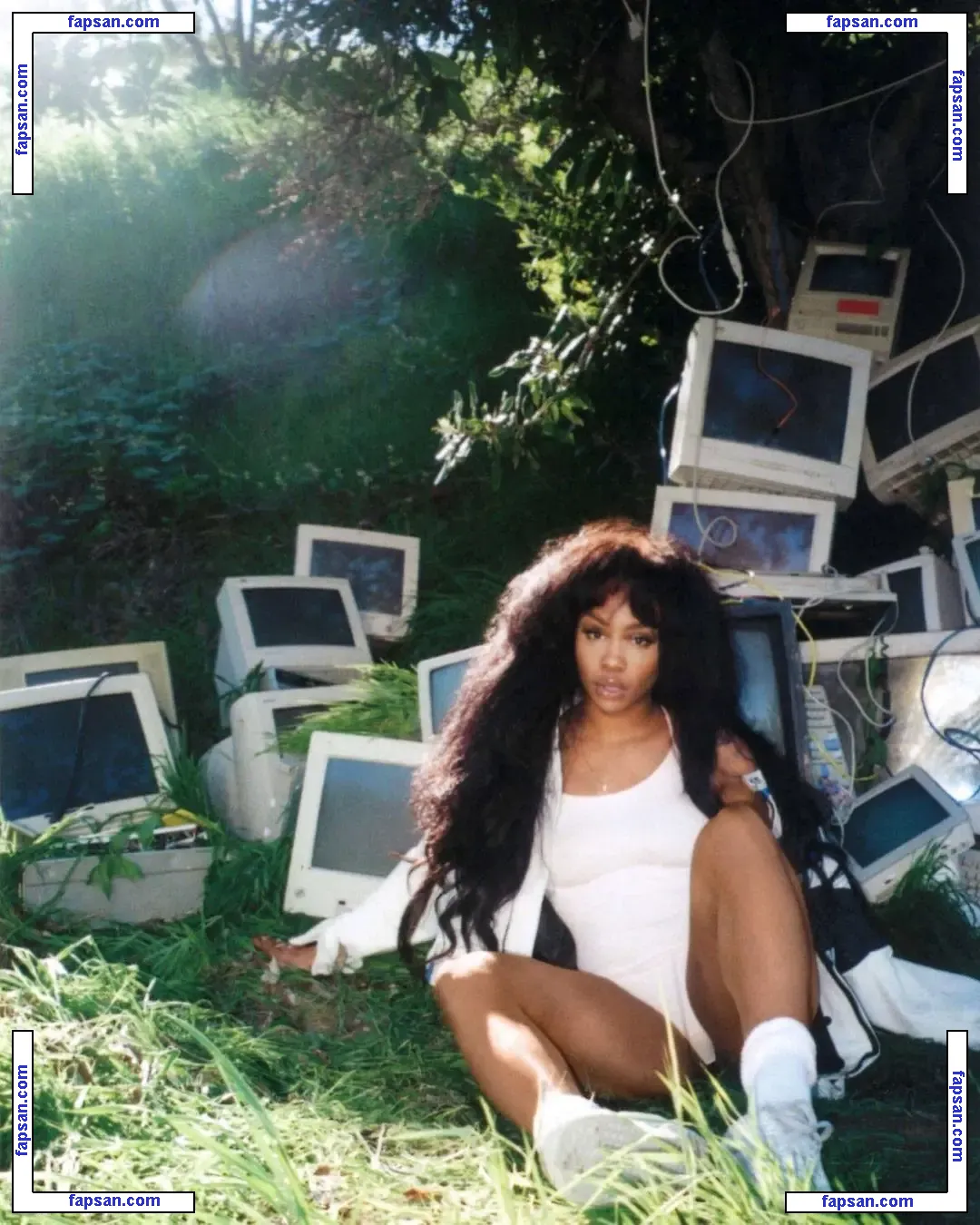 SZA nude photo #0005 from OnlyFans