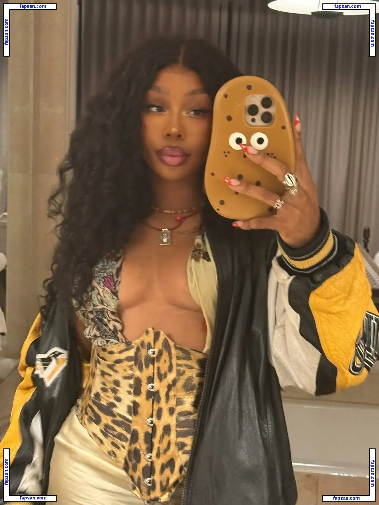SZA nude photo #0190 from OnlyFans