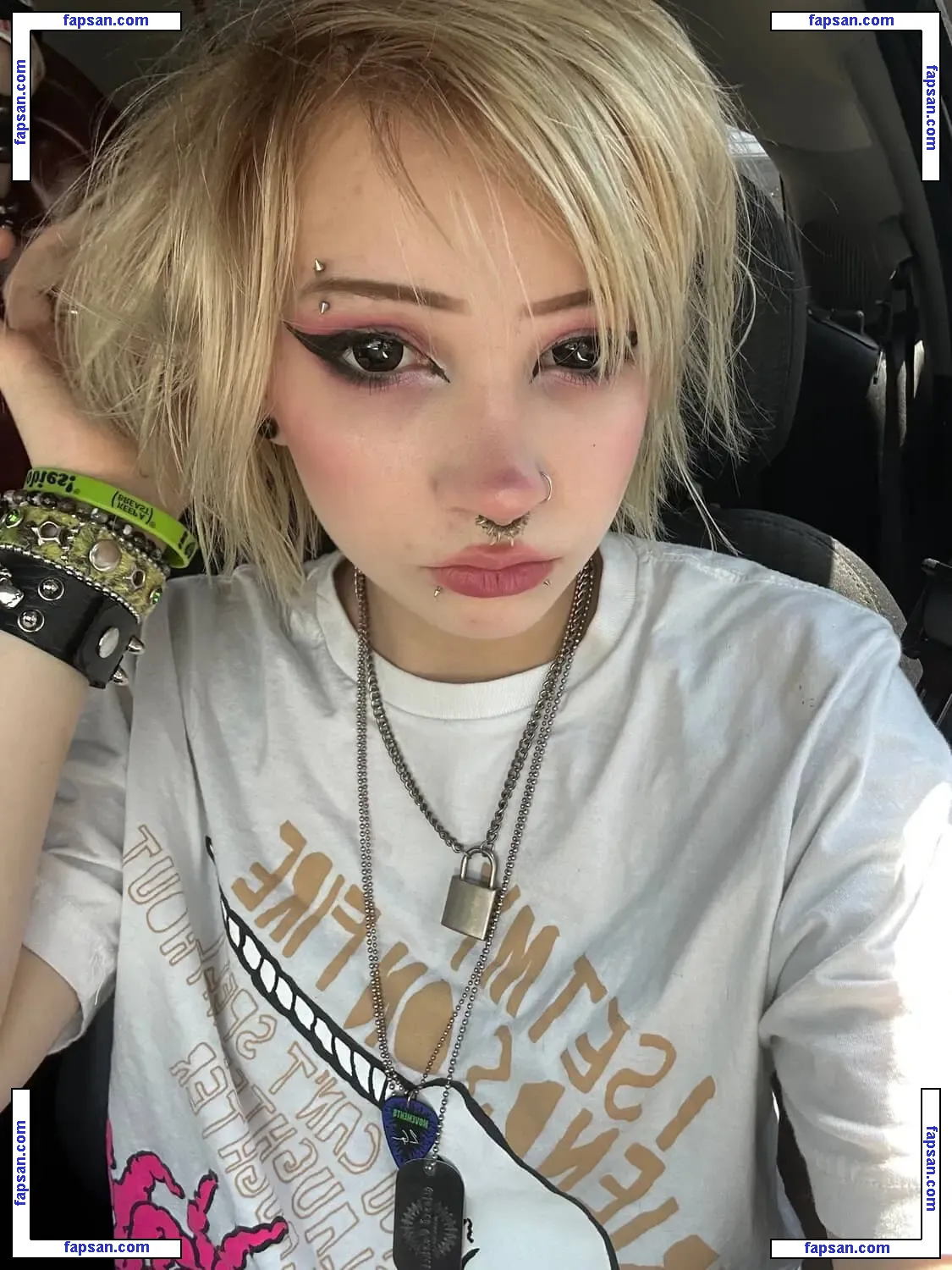 t00fs голая фото #0007 с Онлифанс