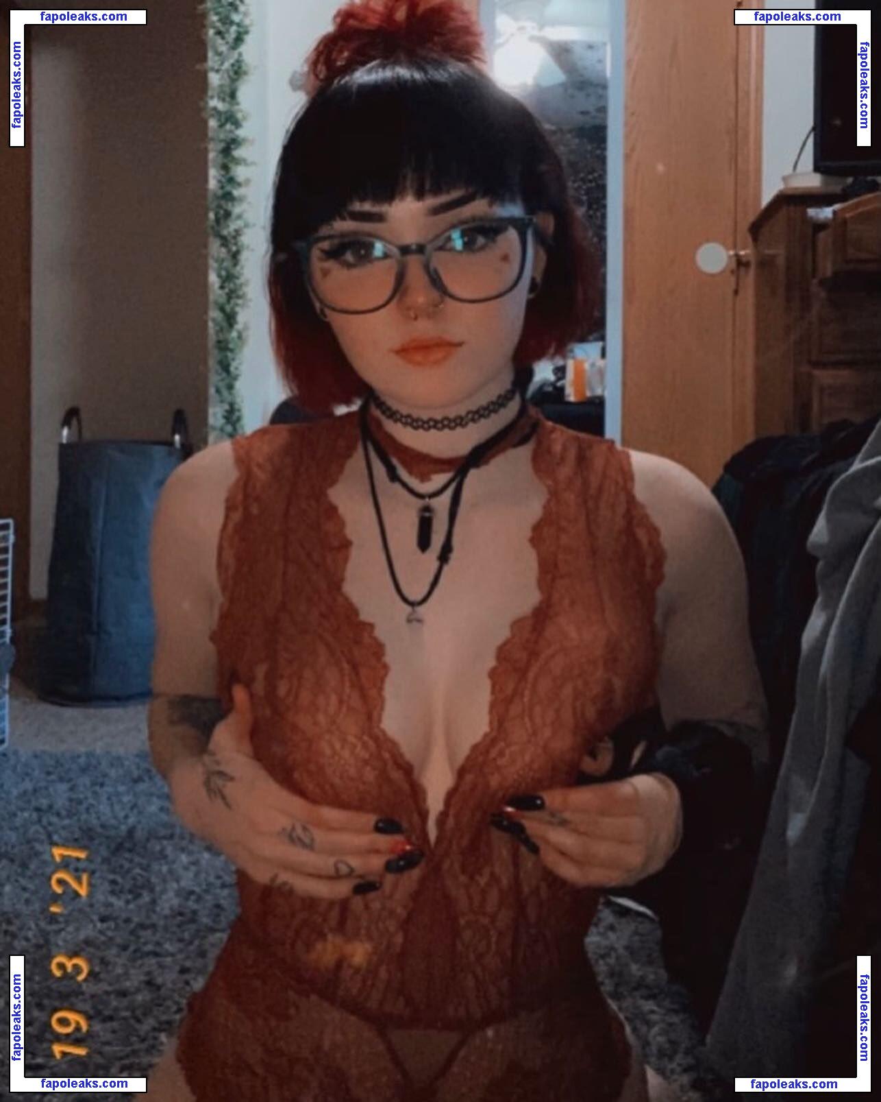 taacobelll / amanwarren / biggtittygothgirl / michlex nude photo #0006 from OnlyFans