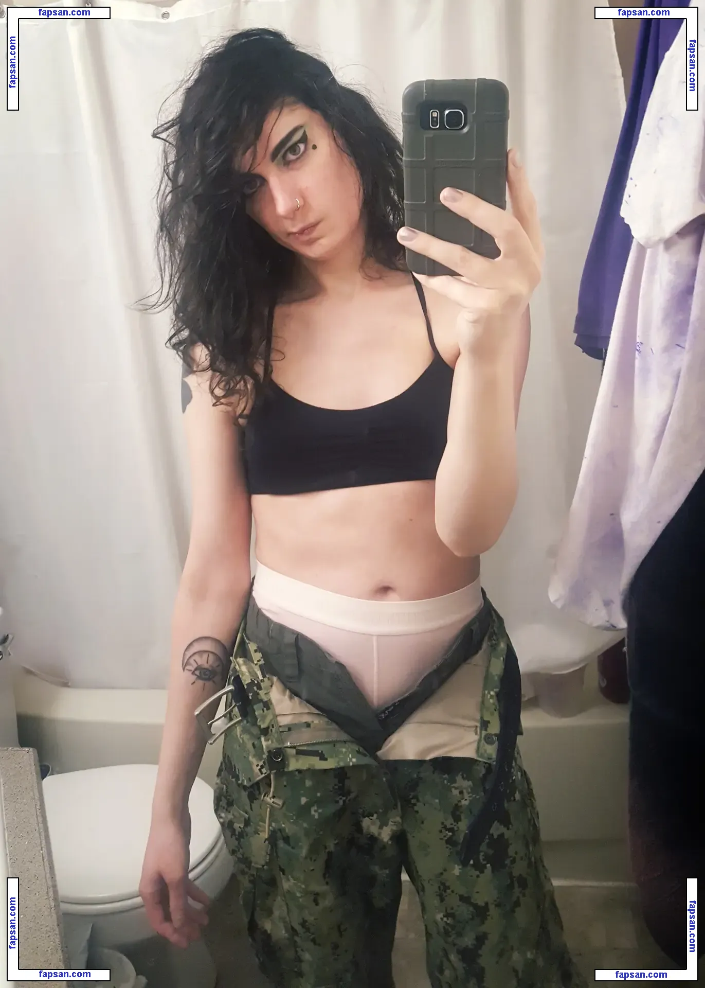 Tacticool Girlfriend nude photo #0003 from OnlyFans