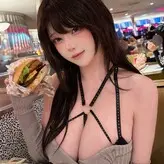 Takomayuyi nude #0421