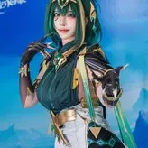 Takomayuyi nude #0471