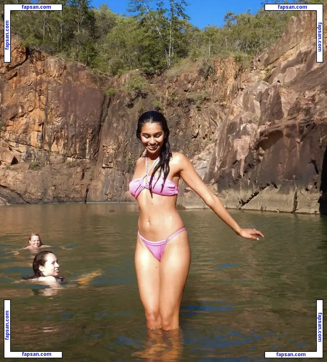 Talkswithjewlz nude photo #0017 from OnlyFans