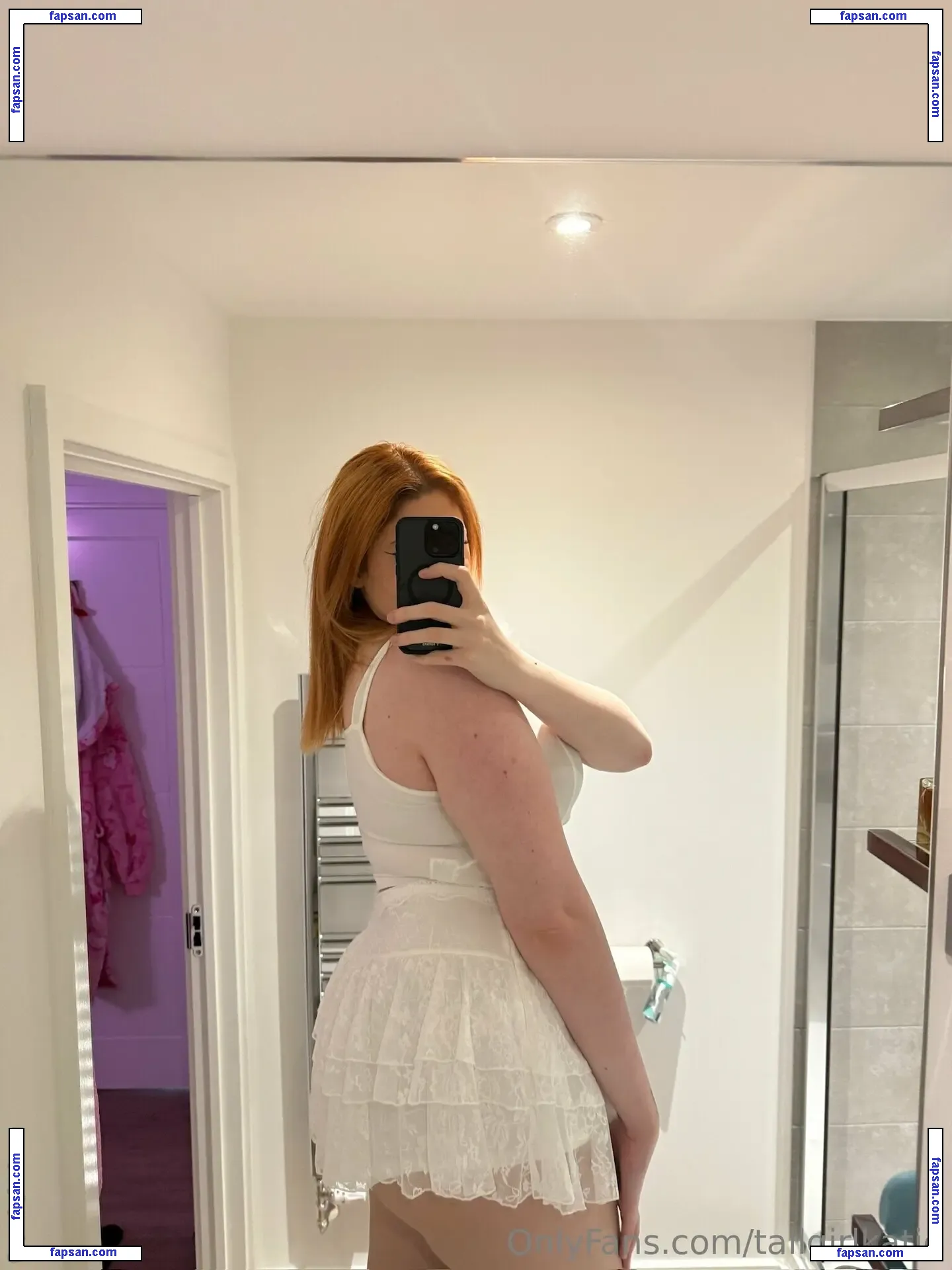 tallgirlkatie nude photo #0004 from OnlyFans