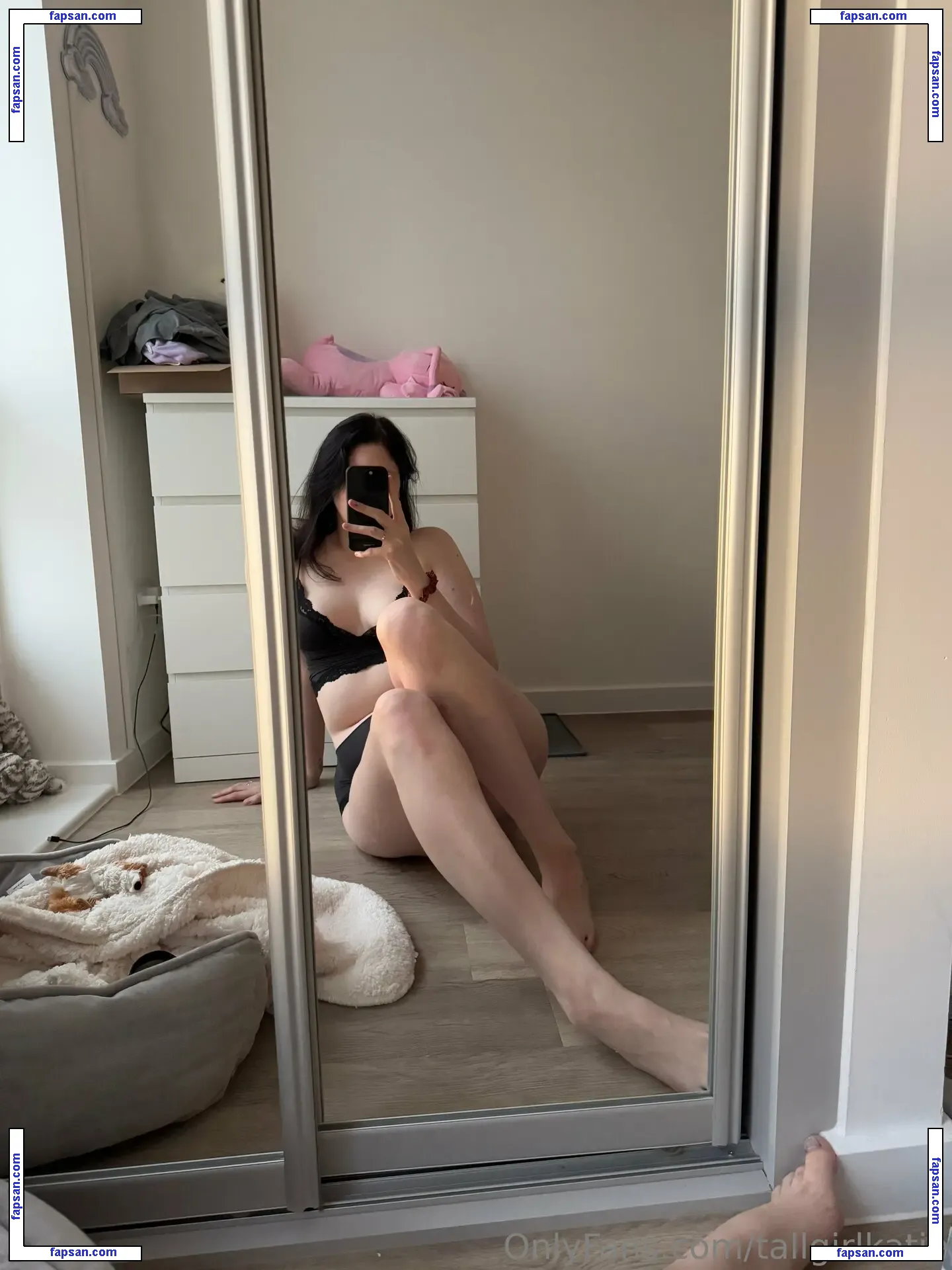 tallgirlkatie nude photo #0016 from OnlyFans
