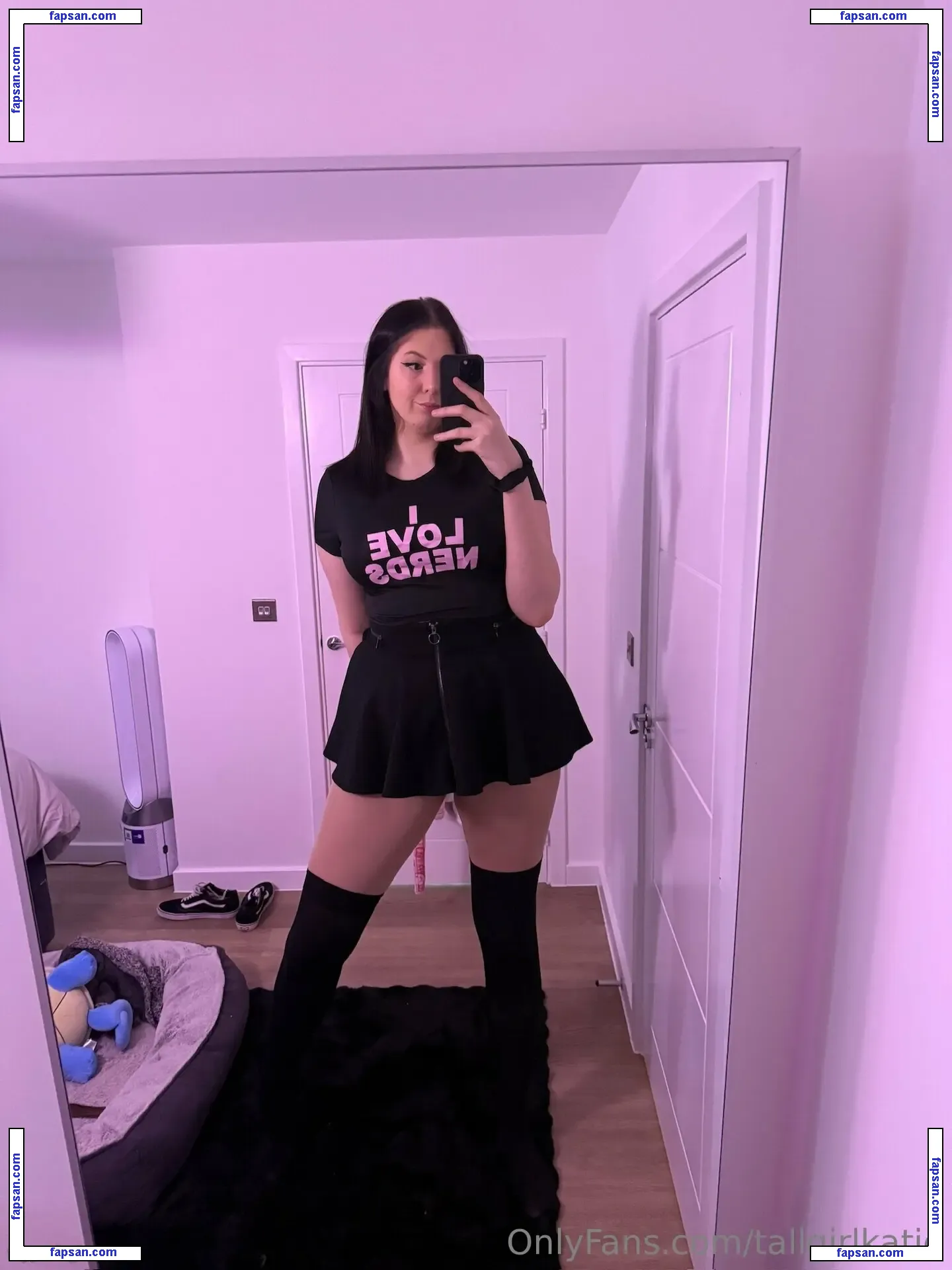 tallgirlkatie nude photo #0030 from OnlyFans