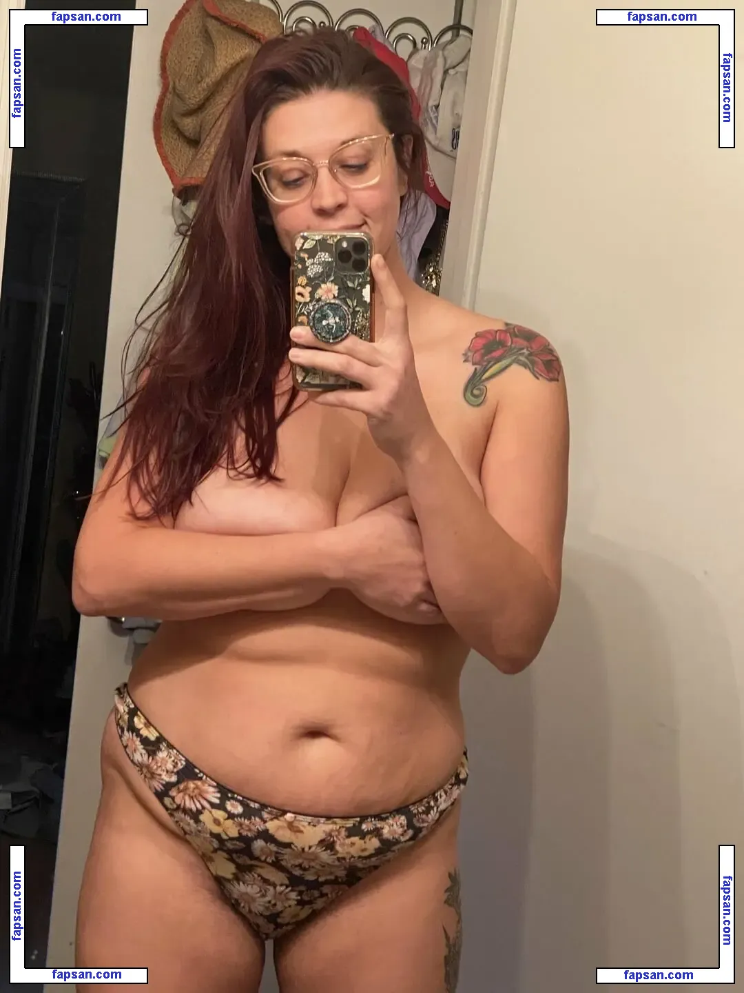 tallnerdywoman nude photo #0022 from OnlyFans