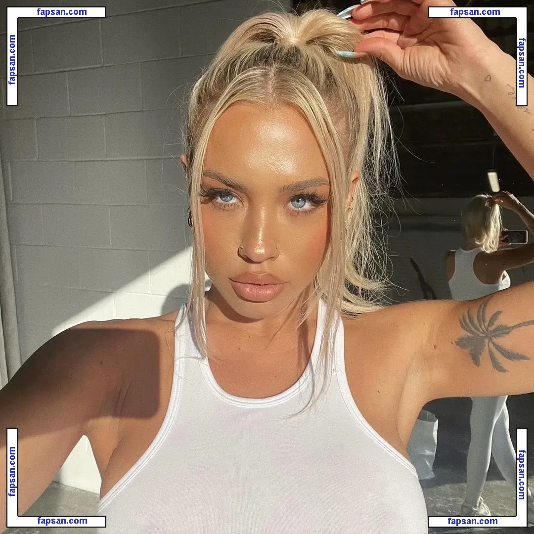 Tammy Hembrow nude photo #0310 from OnlyFans
