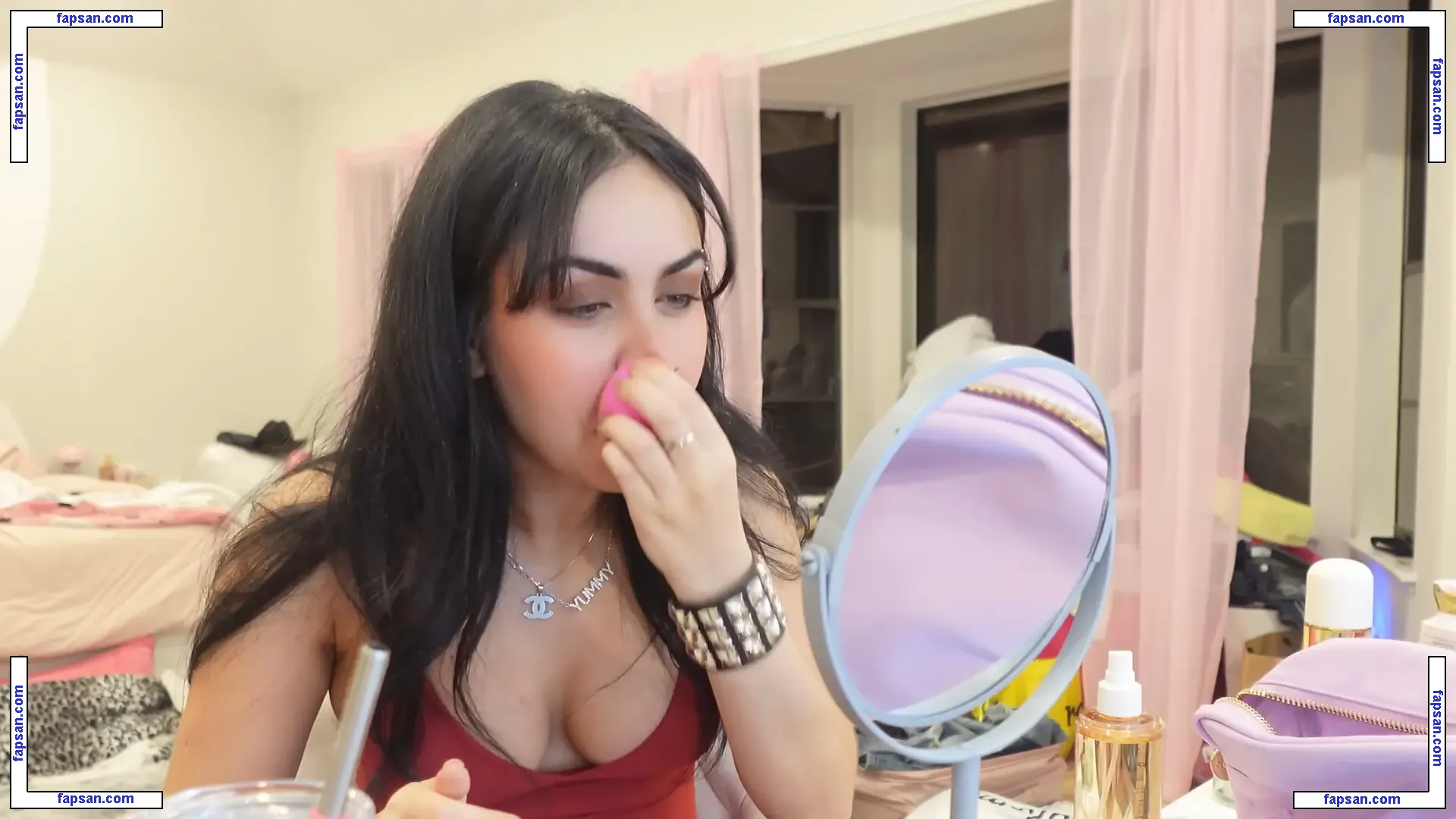 Tara Yummy голая фото #0124 с Онлифанс