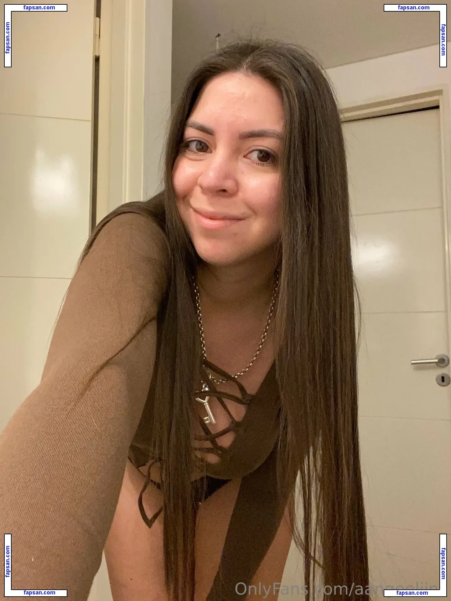 tarasummers nude photo #0003 from OnlyFans