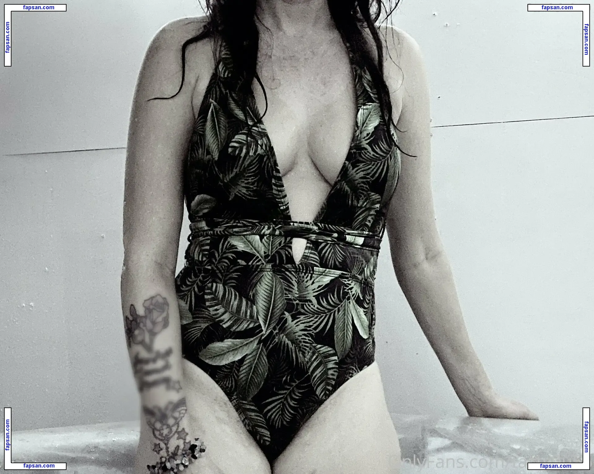tasty9u55 nude photo #0010 from OnlyFans