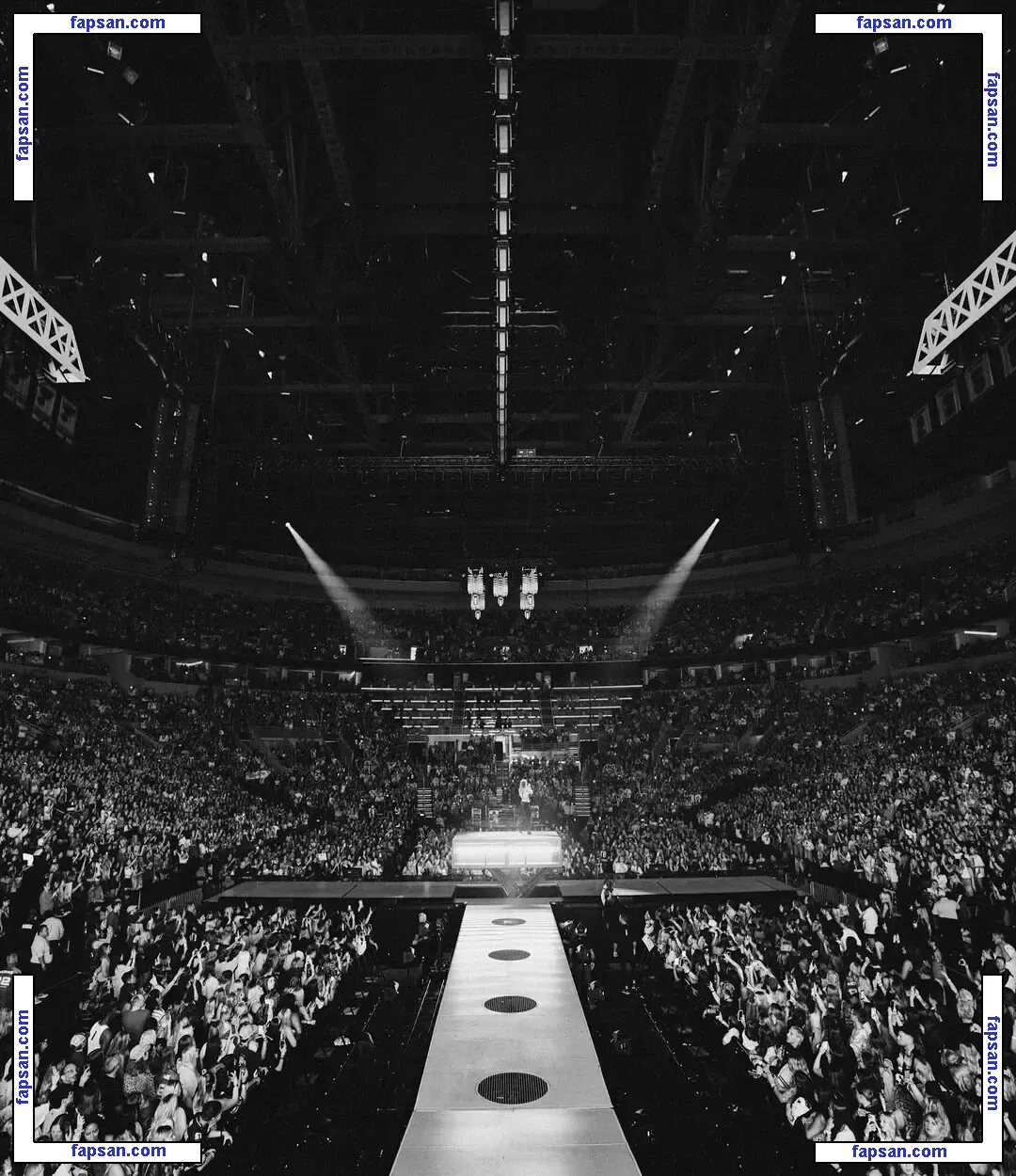 Tate McRae nude photo #0998 from OnlyFans