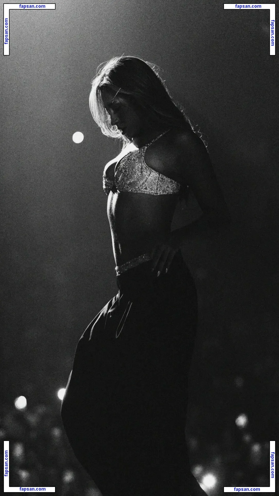 Tate McRae nude photo #1011 from OnlyFans