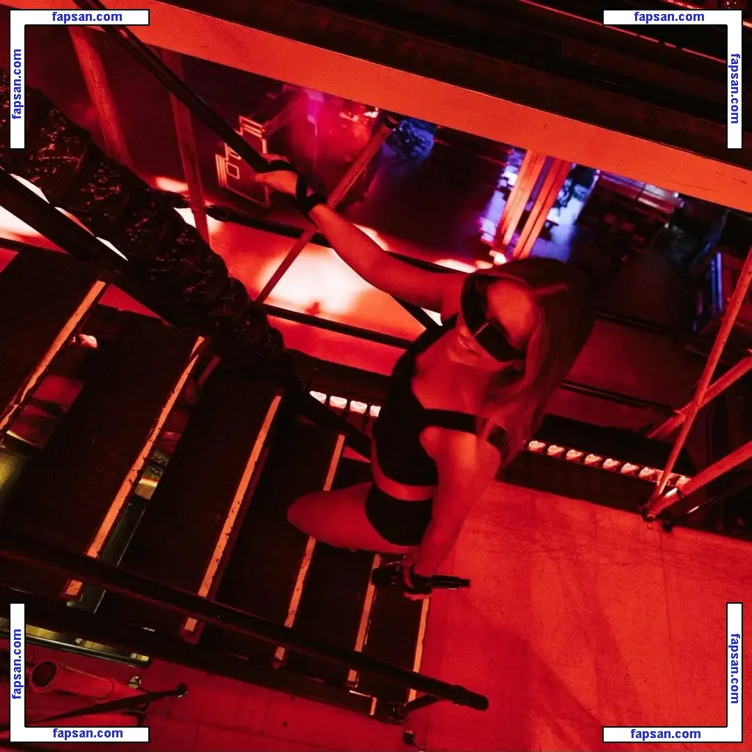 Tate McRae голая фото #1015 с Онлифанс