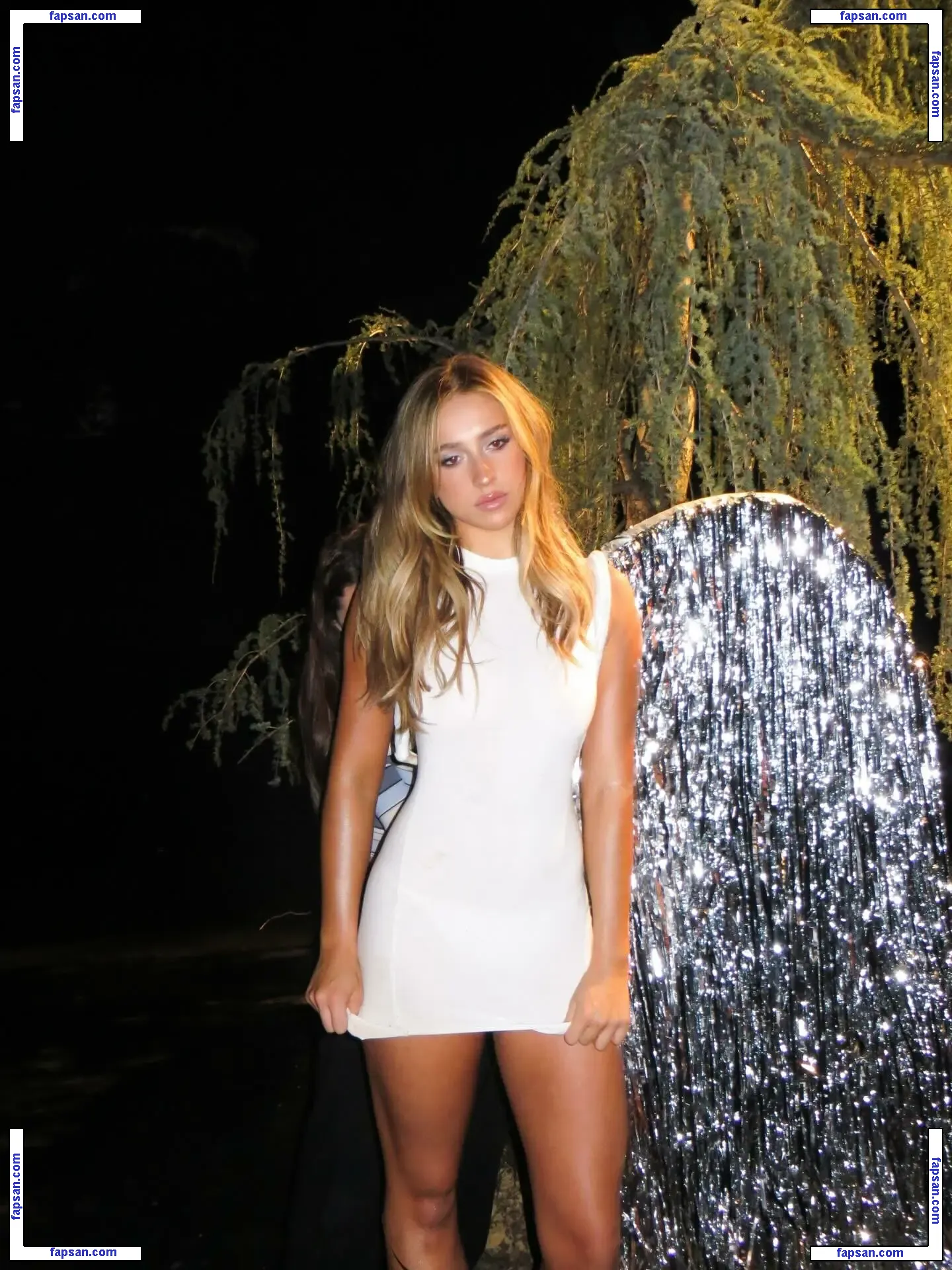 Tate McRae nude photo #1026 from OnlyFans