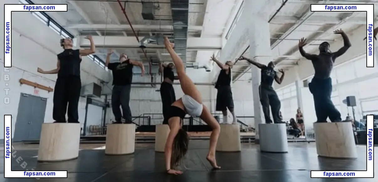 Tate McRae nude photo #1052 from OnlyFans