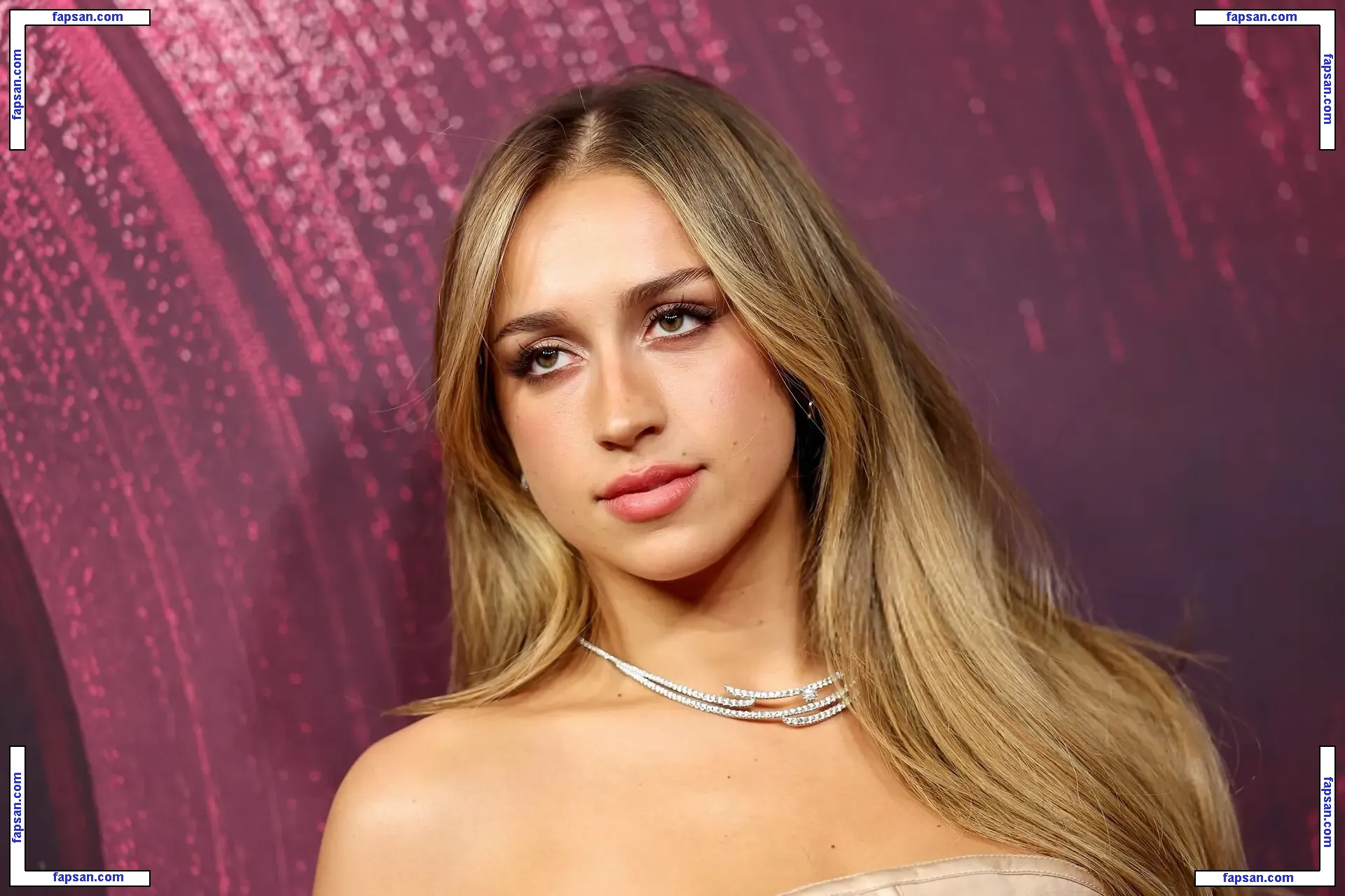 Tate McRae nude photo #1071 from OnlyFans