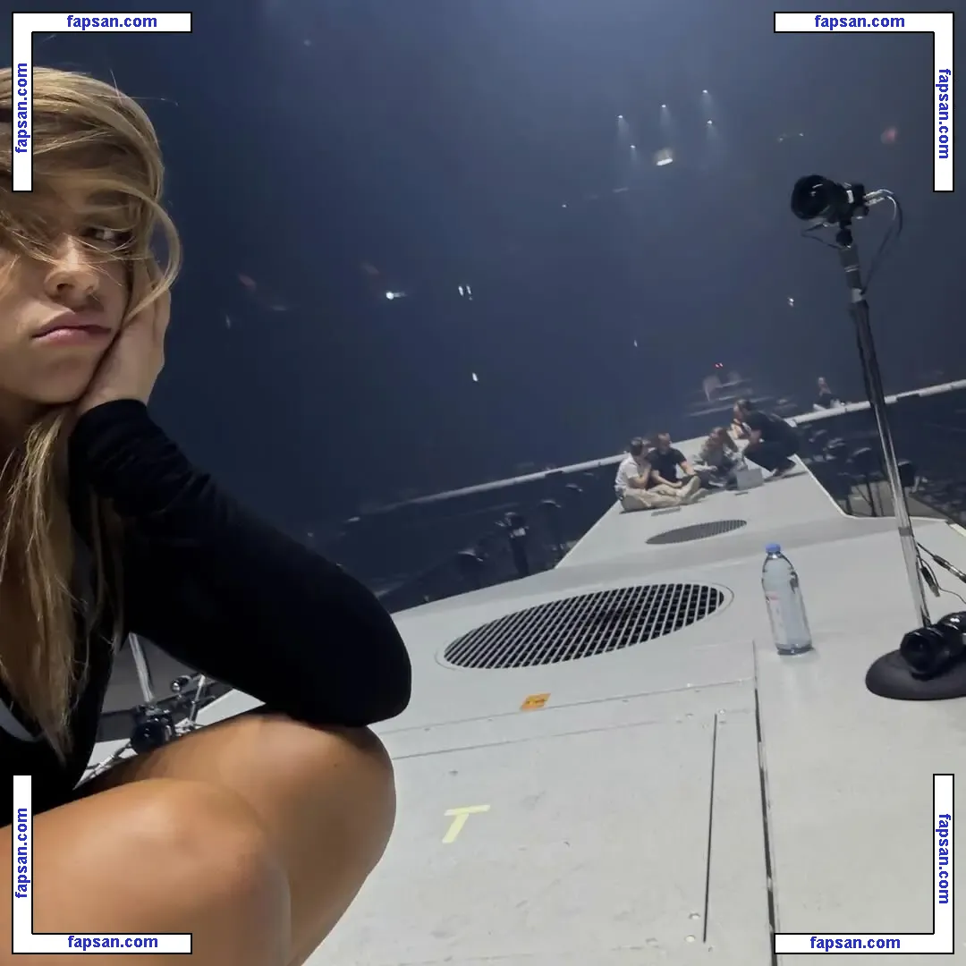 Tate McRae nude photo #1093 from OnlyFans