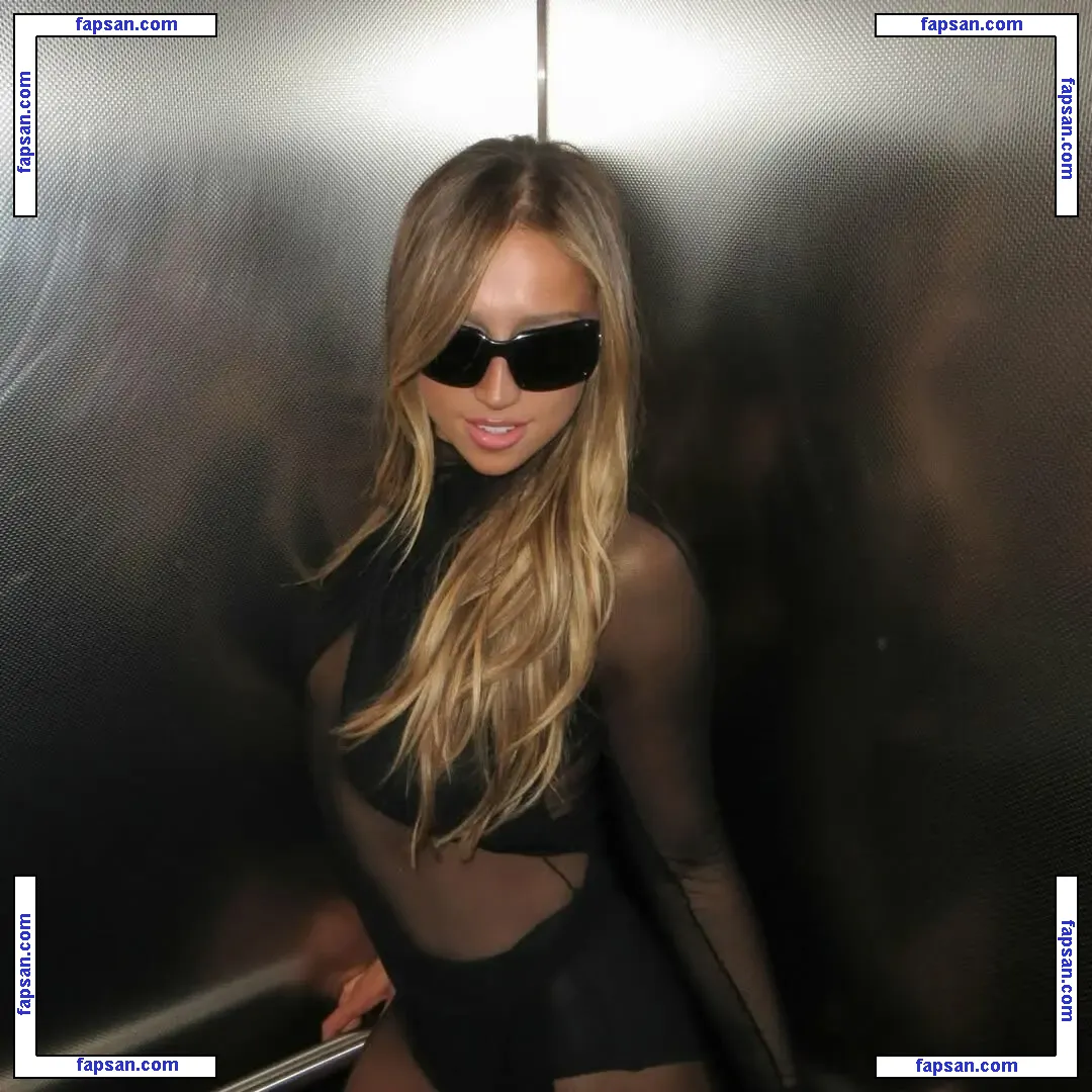 Tate McRae nude photo #1095 from OnlyFans