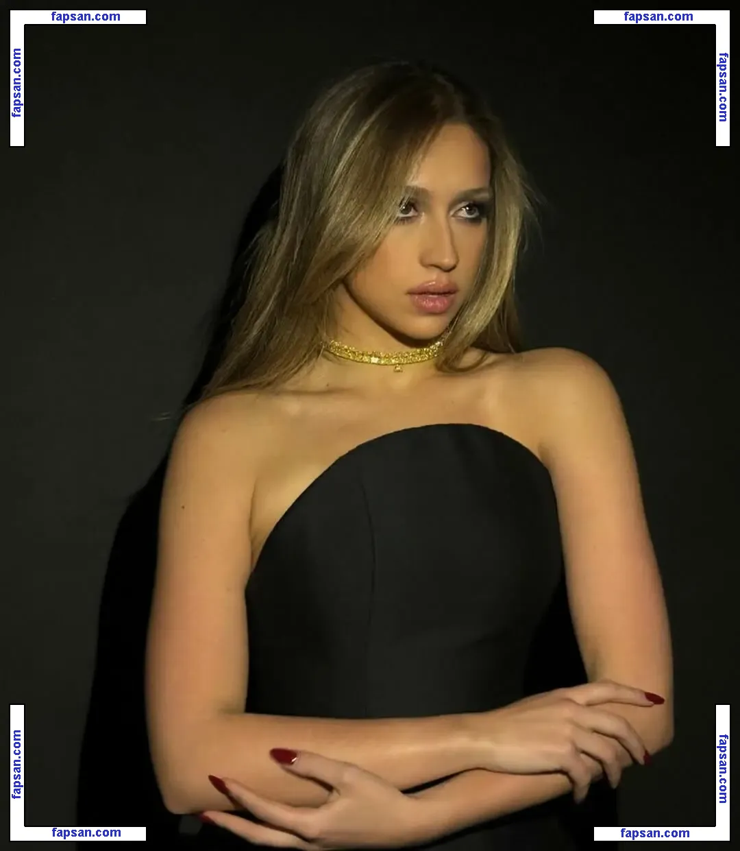 Tate McRae nude photo #1109 from OnlyFans