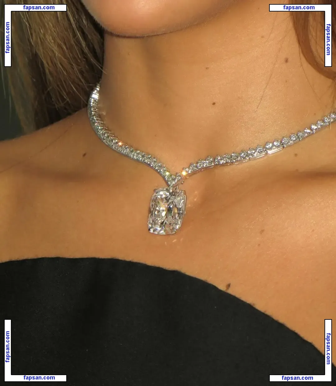 Tate McRae nude photo #1112 from OnlyFans