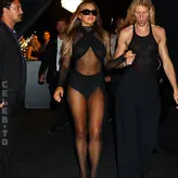 Tate McRae nude #1048