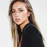 Tate McRae nude #1057