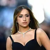 Tate McRae nude #1094