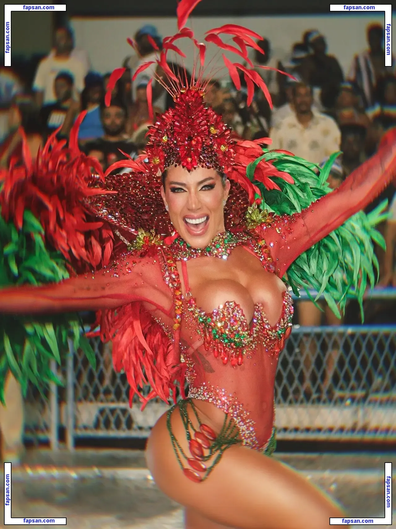 Tatiane Minerato nude photo #0017 from OnlyFans