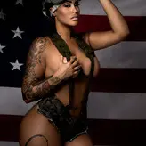 Tatted Up Holly голая #0002