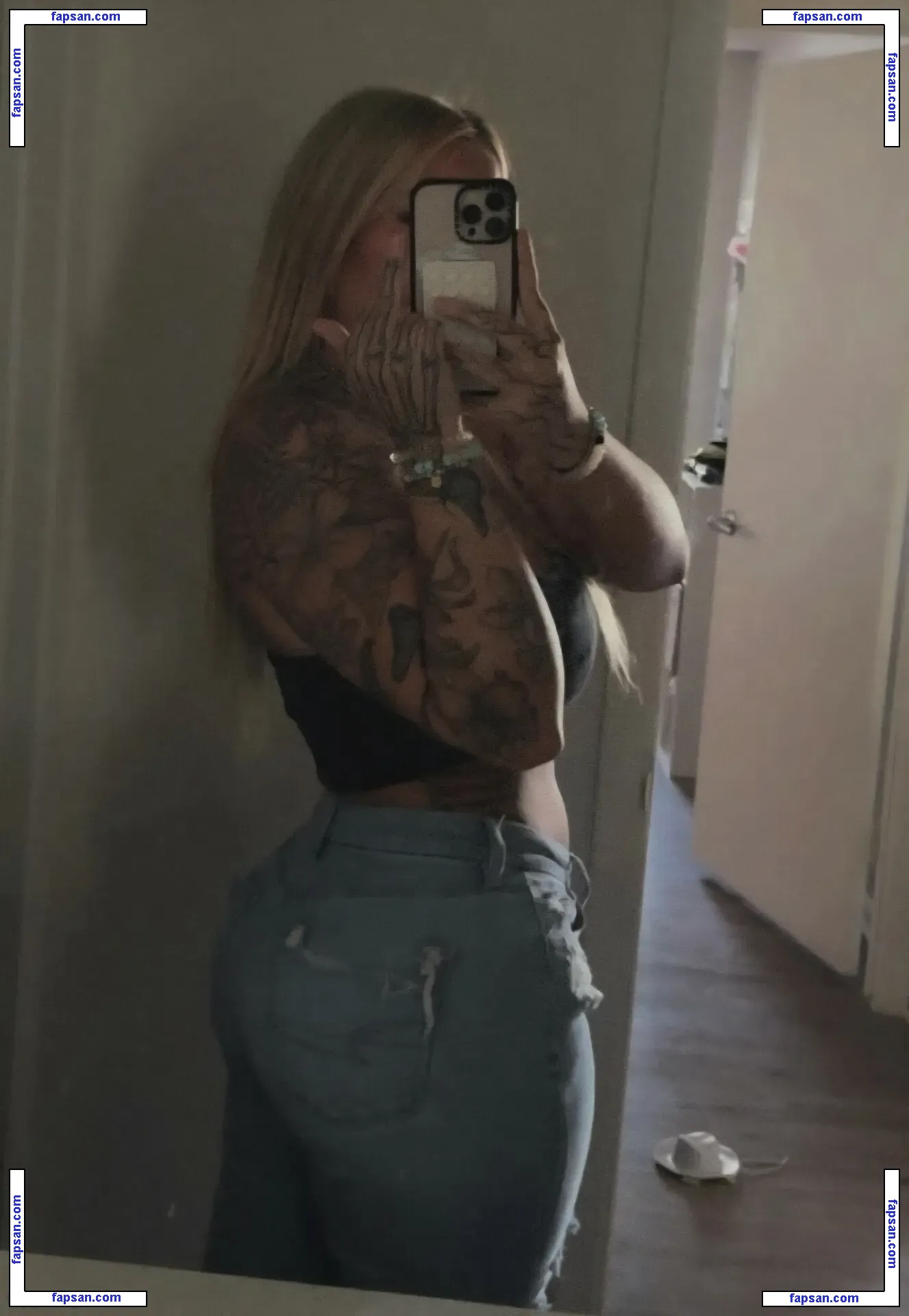 tattedbblonde nude photo #0002 from OnlyFans