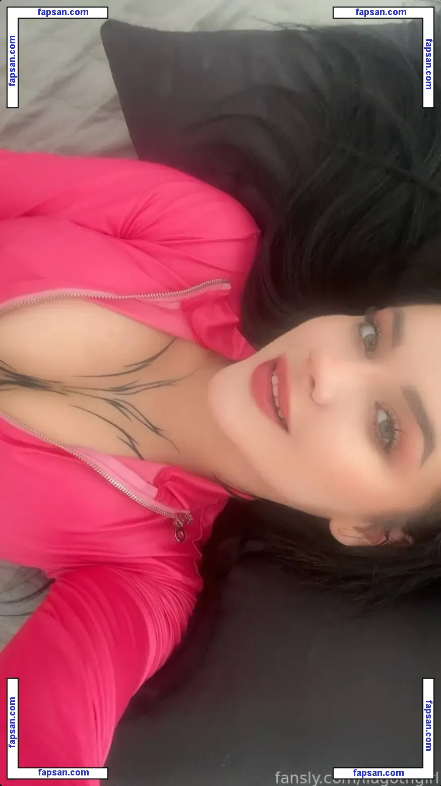 tattedgirllia голая фото #0001 с Онлифанс