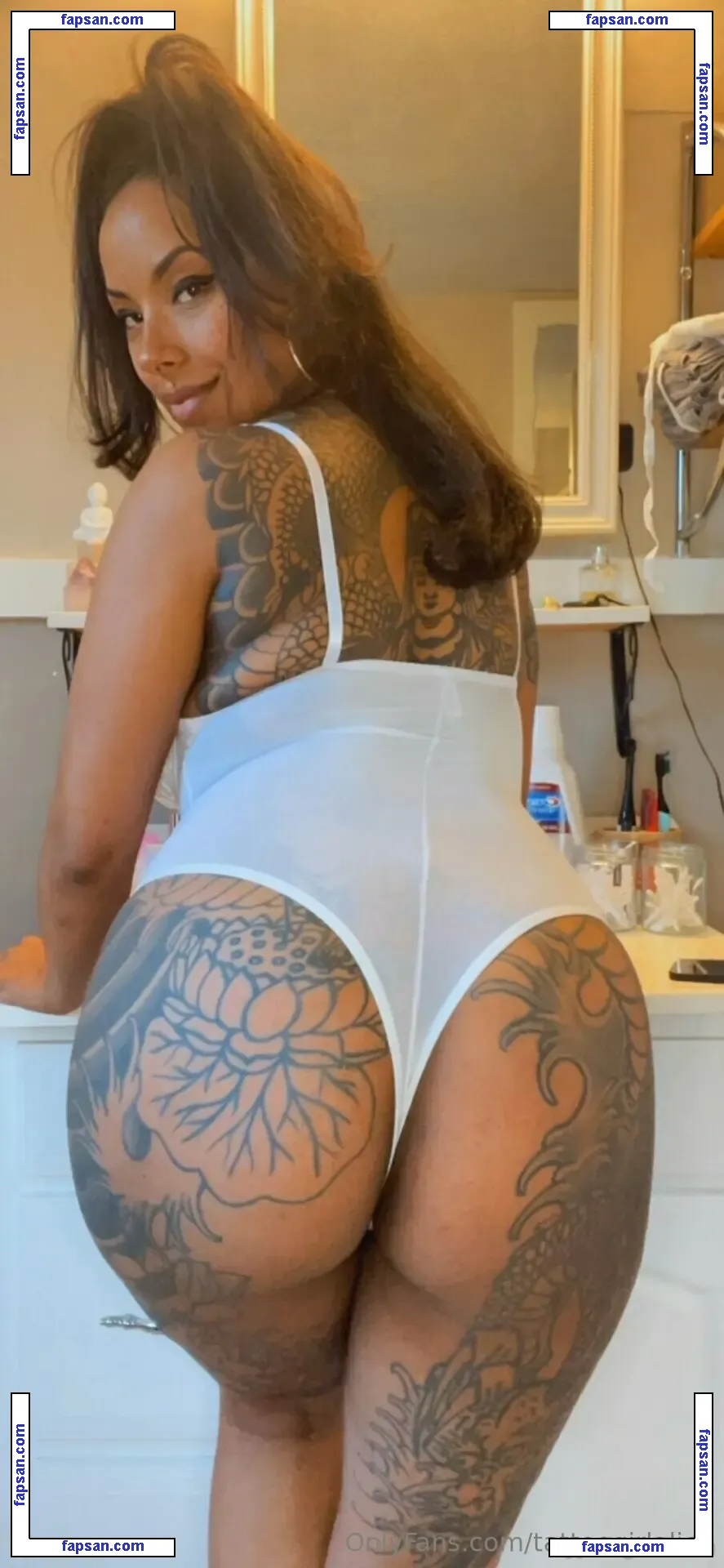 tattoogirlalice голая фото #0012 с Онлифанс