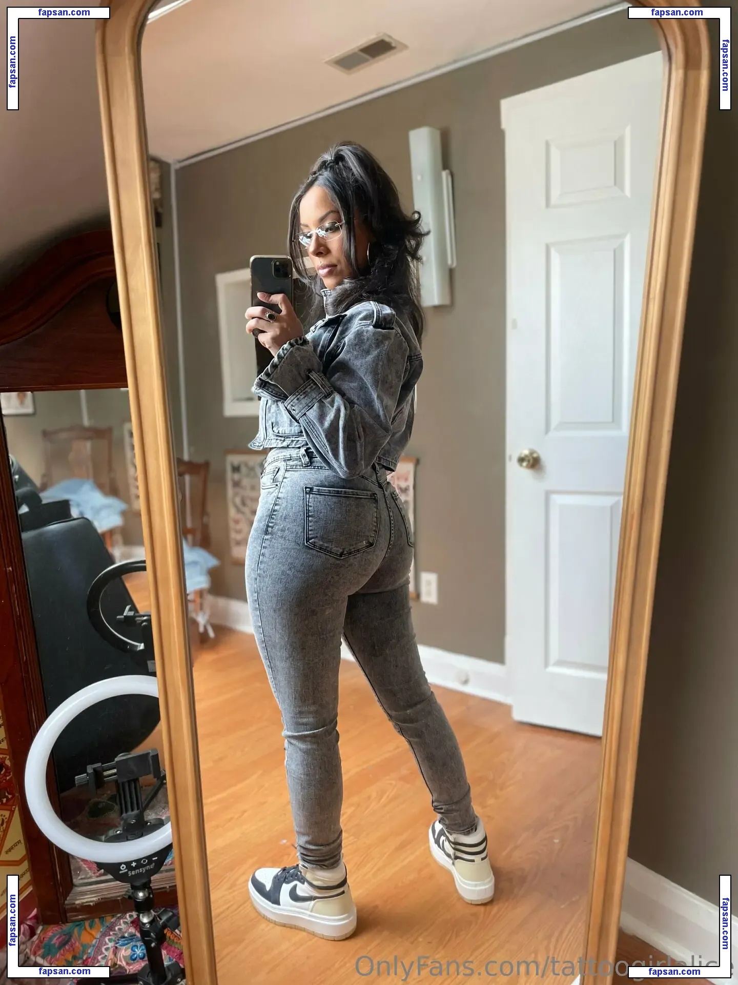 tattoogirlalice голая фото #0016 с Онлифанс