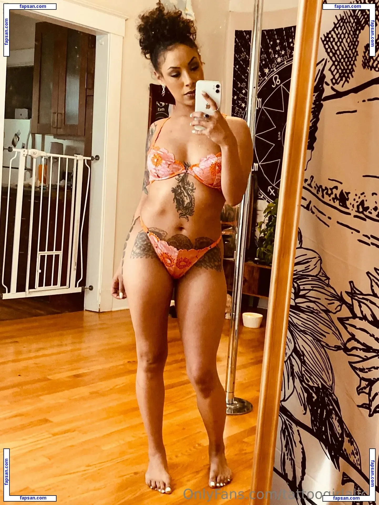 tattoogirlalice голая фото #0019 с Онлифанс