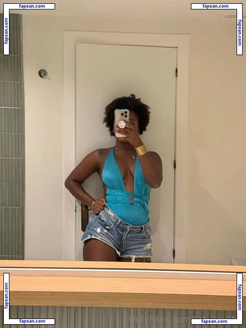 tatysmithh nude photo #0027 from OnlyFans