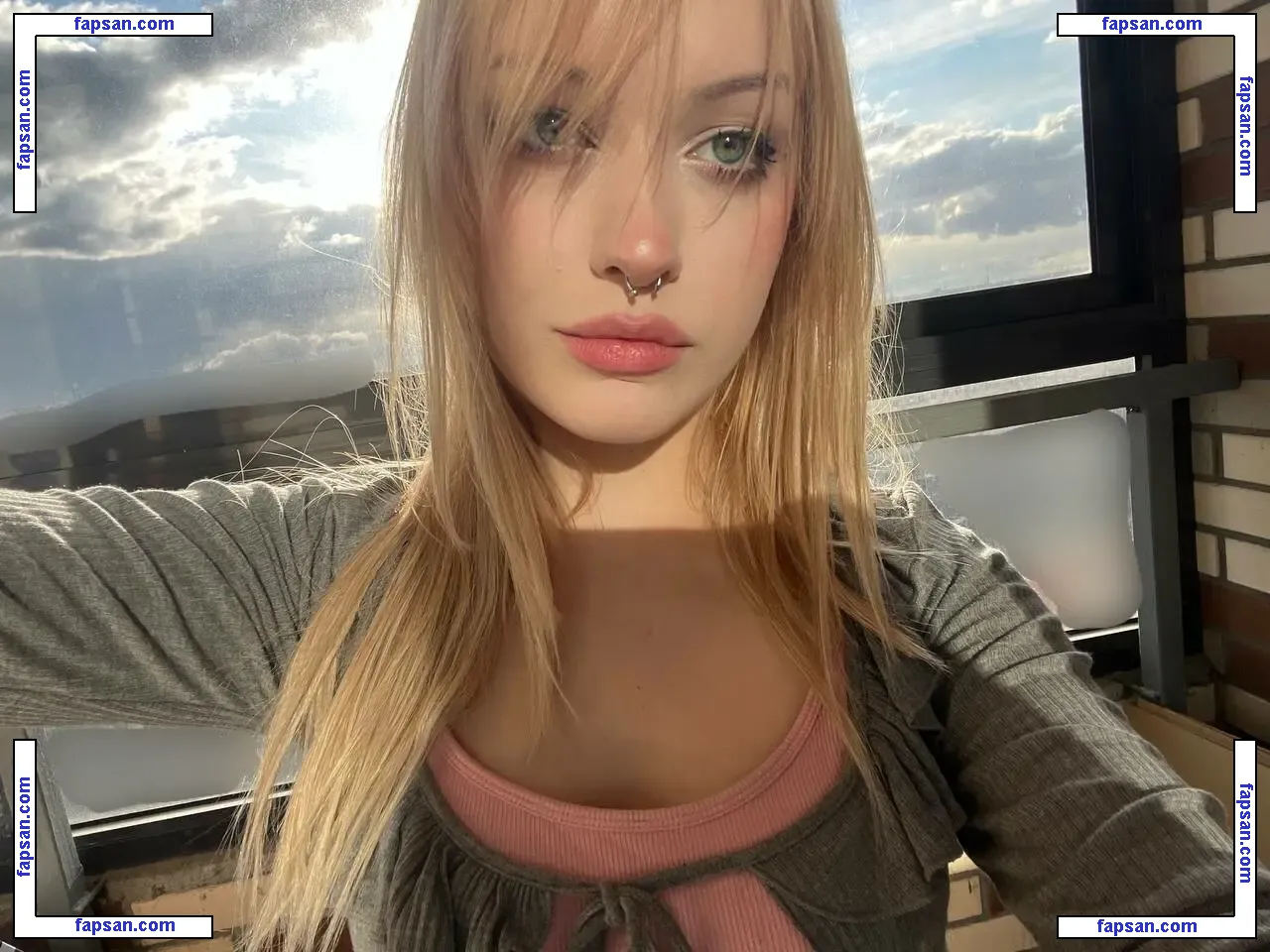 Taybisox голая фото #0014 с Онлифанс