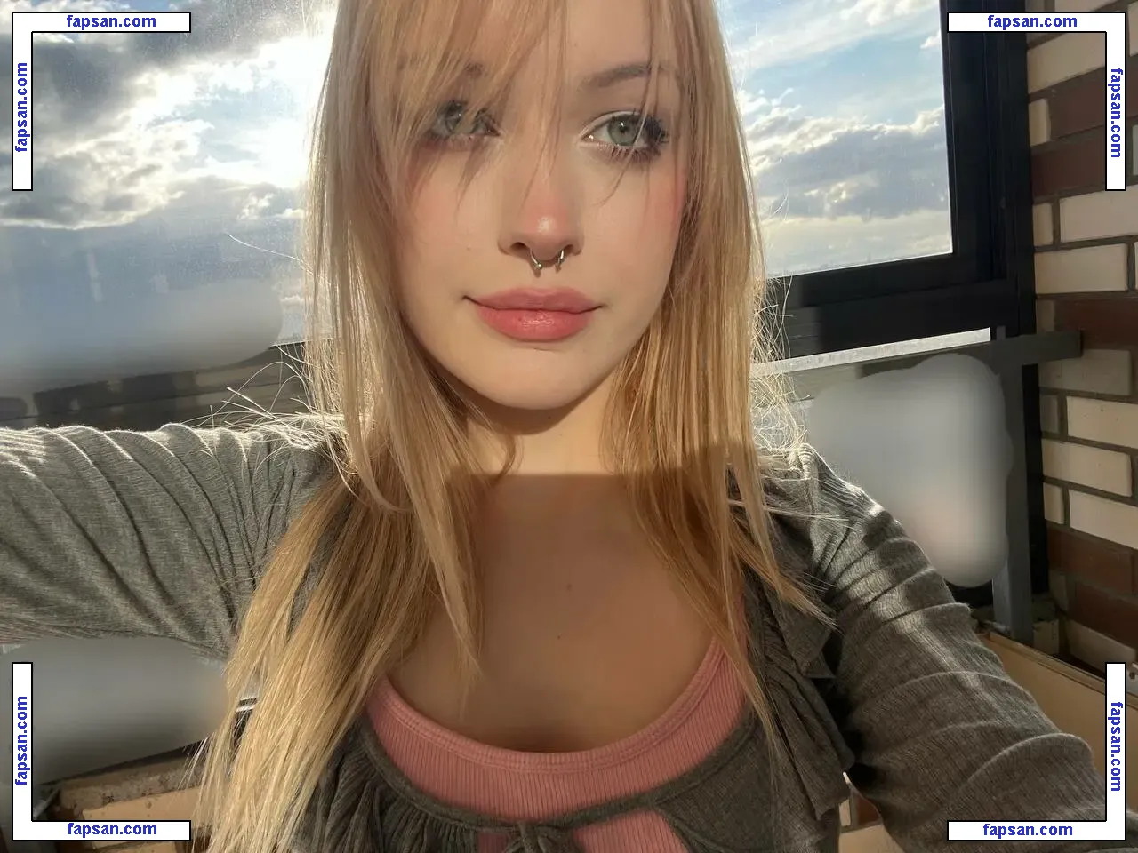 Taybisox голая фото #0017 с Онлифанс